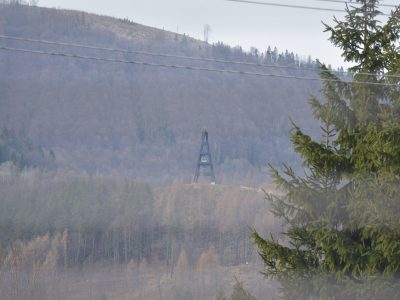 Drevená vyhliadka Terchovské srdce v lyžiarksej oblasti Vrátna dolina.